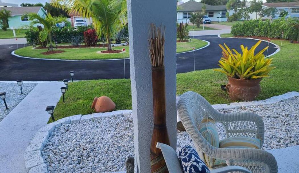 Palm Springs 3-Bedroom 2-Bath 5 Miles To The Beach Лейк-Уорт Экстерьер фото