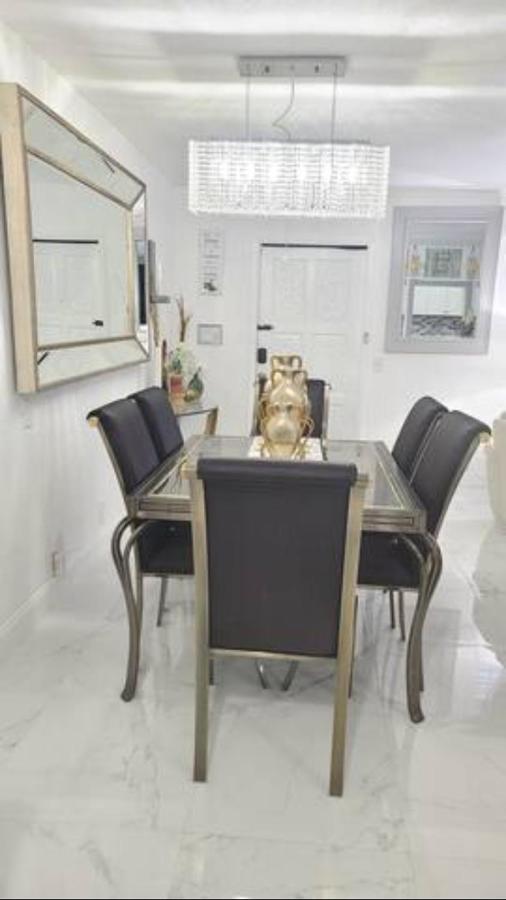 Palm Springs 3-Bedroom 2-Bath 5 Miles To The Beach Лейк-Уорт Экстерьер фото